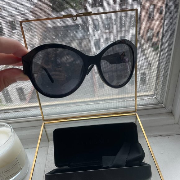 LIKE NEW VERSACE SUNGLASSES - POLARIZED main image 4